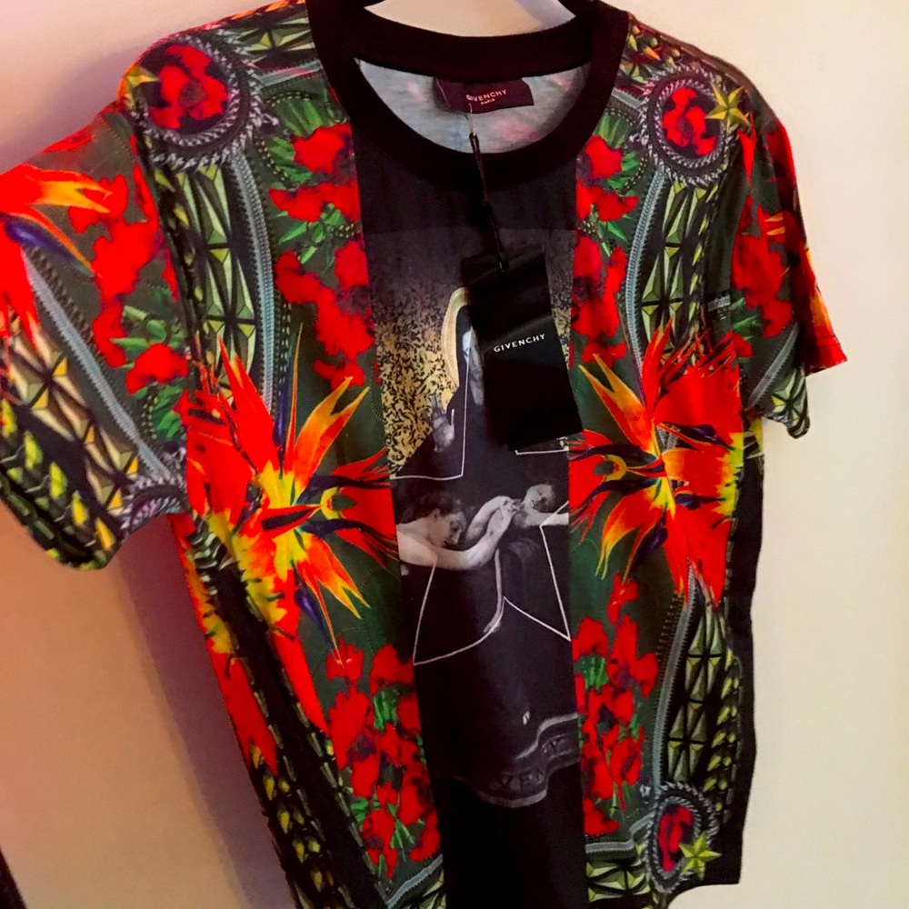 Givenchy t shirt M